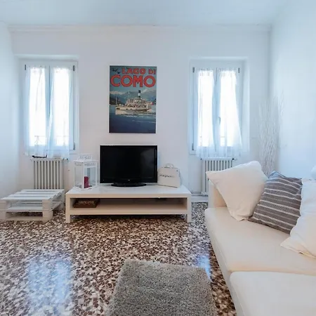 Apartment Family Nest Overlooking - By Rent *